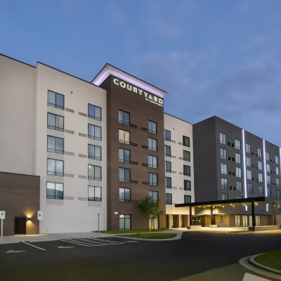 Courtyard Charlotte Waverly Hotel a Charlotte