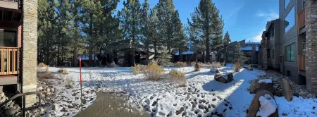 Charming 2-bedroom condo in delightful Mammoth Lakes with fitness room, WiFi