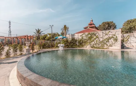 Villa Ubud Anyer Pandawa with Pool Отели в г. Серанг