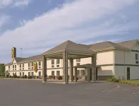 Super 8 by Wyndham Defiance Hotels in Defiance