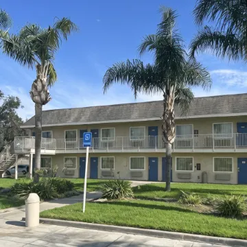 Studio 6 Suites - Riverside, CA - South