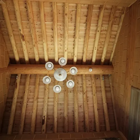 Yangyang Cheongjong Healing Forest Pension Отели рядом с достопримечательностью «Пляж Хаджодэ»