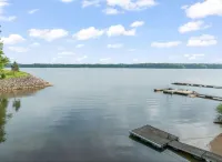Dockside Dreamz #2 w/beach and dock - Close to Clarksville and Bluestone launch