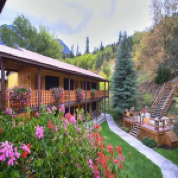 Box Canyon Lodge and Hot Springs Hotels in 