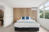 Pacific Motor Inn Hotels in 