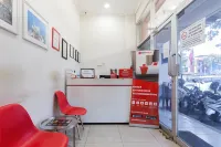 RedDoorz @ Garden Boulevard Citra Raya Tangerang Hotels in Panongan