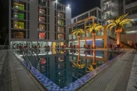 Momo inn Park & Resort - piscina