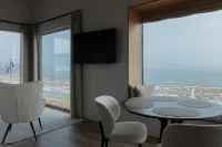 Peninsula Suites