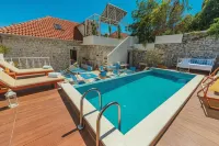 Boutique Heritage Hotel Blanc & Bleu - Capitano - piscina