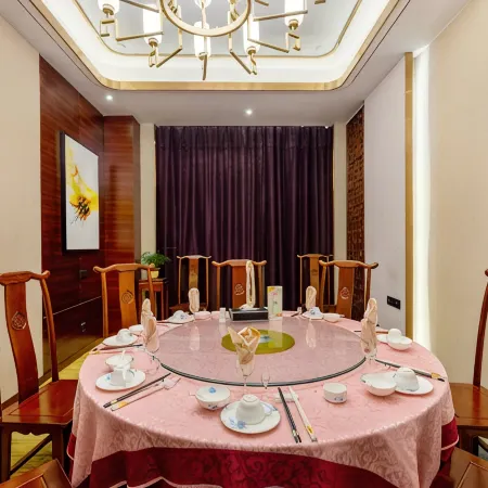 Zhongquan Junlin International Hotel (Fuyang Linquan County Government Branch)