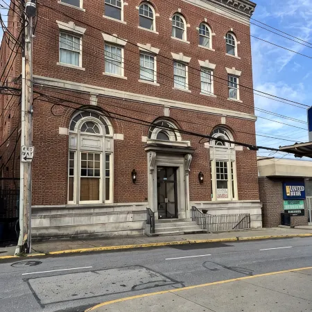 Historic 2nd-Floor Studio in Heart of Morgantown