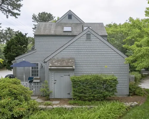 Cape Cod Cottage steps from Private Beach 마시피 호텔