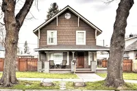 Walkable Cda Home with Hot Tub, Firepit and Games