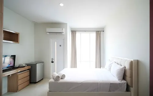 Best Choice and Homey Studio at the Square Surabaya Apartment by Travelio