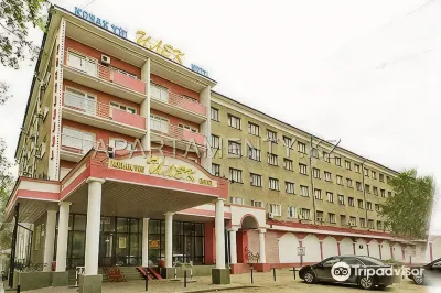 Ilek Hotel 住宿飯店