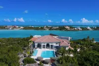 Updated Stunning Ocean Club Plaza luxury family spacious top floor apartment - 3-Star