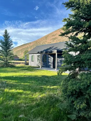 Red Devil Cottage in the Sun Valley Idaho area. Beautiful, modern mountain gem!