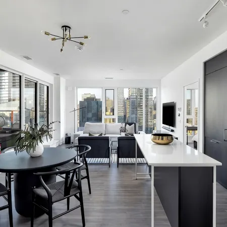 Luxury Penthouse DT | 3 Beds | Outdoor Fire & BBQ