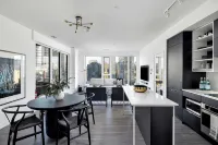 Luxury Penthouse DT | 3 Beds | Outdoor Fire & BBQ - บังกะโล