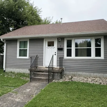 Newly renovated 2-bedroom house in lovely downtown Elizabethtown on quiet street