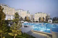 Vinpearl Resort & Spa Ha Long - Pools