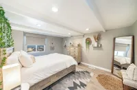 Lake View Home, 2 Spacious Decks, Fire Pit, WiFi, on Sight Casita Option Avail.