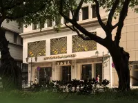 متروبول هوتل Hotels near ميدان سينادو