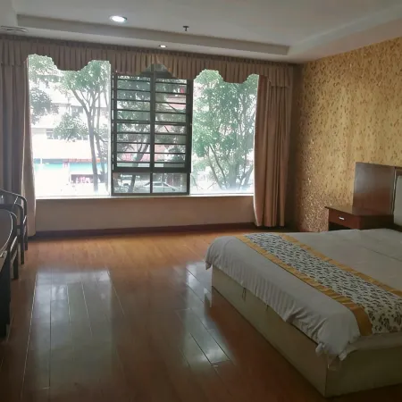 Jiaoling Shun'an Hotel