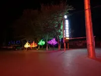 BAOLILAI Business Hotel - parking