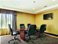 La Quinta Inn & Suites by Wyndham Hobbs Hotels in Lea County