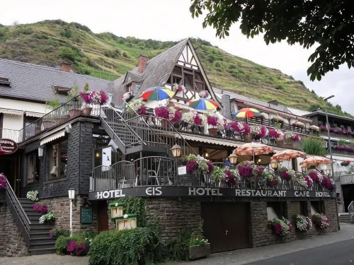 Hotel Restaurant Zum Valwiger Herrenberg - Mountain view