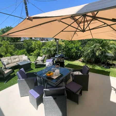 SolunaSpa Retreat Chefs Kitchen 10 Min to Beach