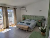 Ruime Villa van 280m2 met Zwembad in Olhos D'agua - Villa
