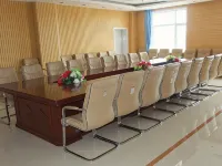 Golden World International Hotel Hotels in Dulan County