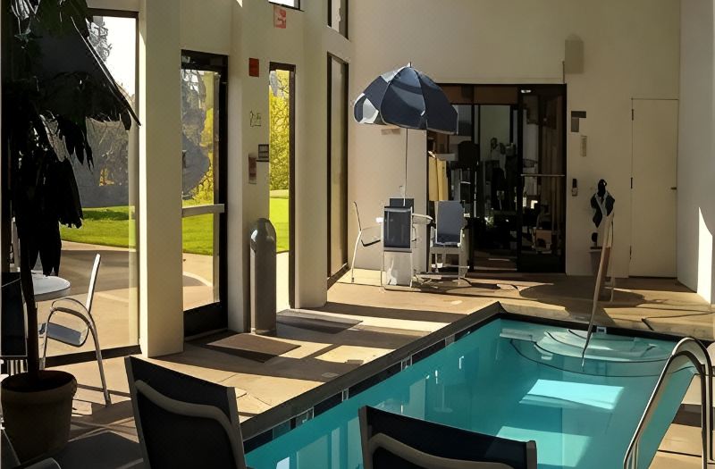 The Lodge at Roseburg photo 4