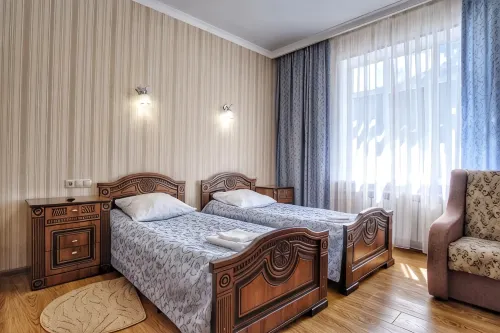 Kavkaz Hotel - parking