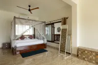 Amara Kosha Lagoon Hosur Private Villa 3BHK+1Dom, 2-20 pax, POOL+JACUZZI+MOVIE ROOMS+FOOD - balcony