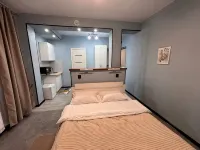 Blackwood Hotel - 인 (Inns)