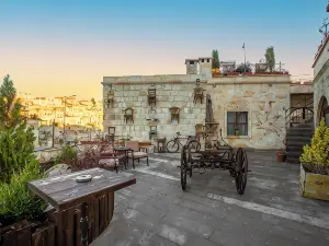 Cappa Via Cave Hotel