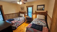 Fern Hill Cabin - near Dupont State Forest