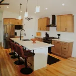 New 6 bedroom Lake Front Home- Theatre Room- Poker - FirePit- Kayak/Paddleboards - Homestays