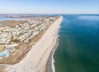 Charming ocean view 2 bedroom condo in welcoming Atlantic Beach, NC - 2-Star