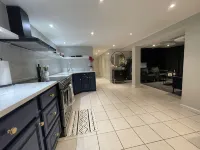 The Circle Suite Near JFK Airport - 방갈로