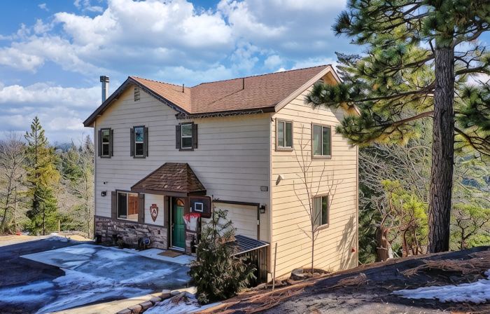 Sky Ridge Cabin  · Culdesac w/ Level Entry Access & Entertainment