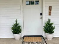 The White House…a lovely family friendly 4-bedroom house with WiFi in Kalkaska Hotels in Kalkaska