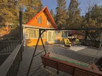 Enchanting 2-bedroom house with WiFi in Ruidoso - 4-Star