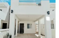 2-bedroom boutique condo with pool - Homestays