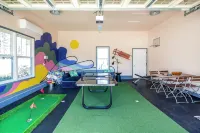 Chic Douglas Escape w/ Courtyard & Game Lounge - 4 星級