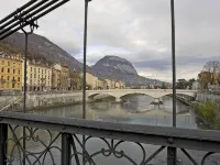 Ibis Grenoble Gare - Mountain view