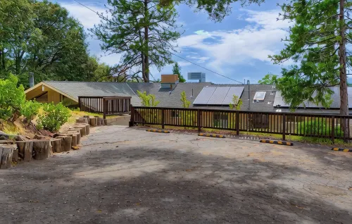 Sierra National Forest & Yosemite Estate + Orchard Retreat - 3つ星